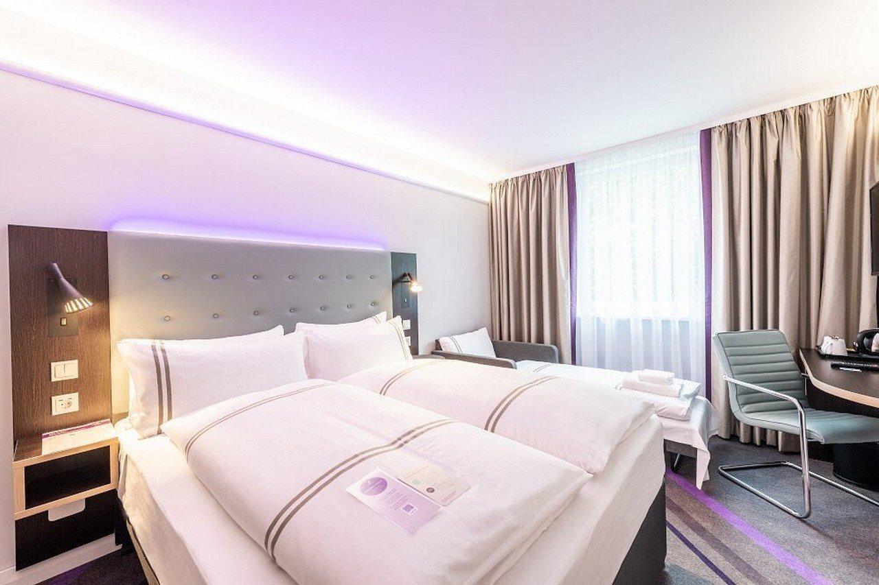 Holiday Inn Express Munich Airport Oberding Exterior photo