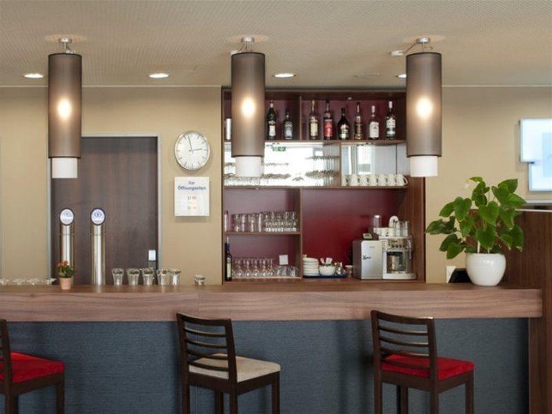 Holiday Inn Express Munich Airport Oberding Exterior photo